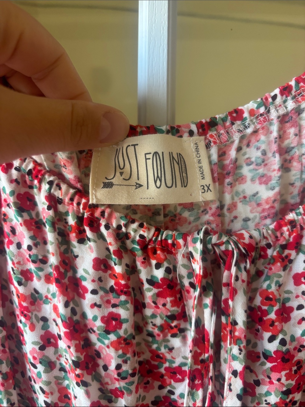 Red Floral Puff Sleeve Dress - Picture 2 of 4